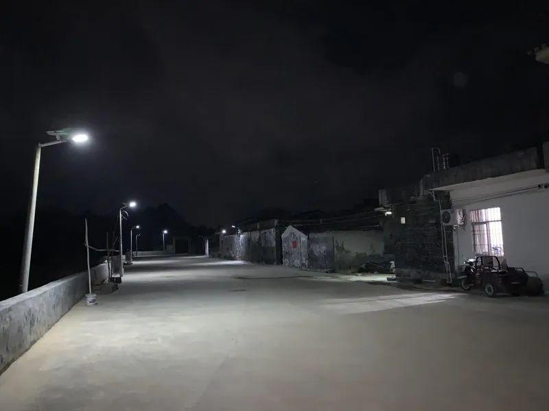 廣東陽(yáng)江北股村230盞路燈照亮村民歸家路-豐朗光電